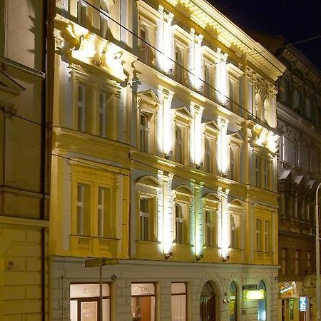 Hotel Patio Prága Kültér fotó