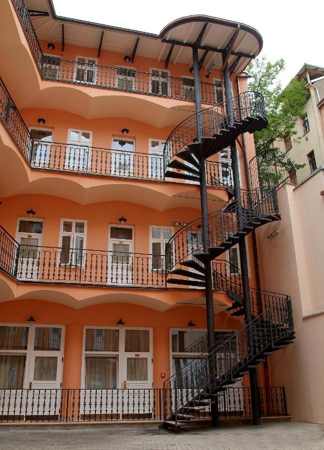 Hotel Patio Prága Kültér fotó